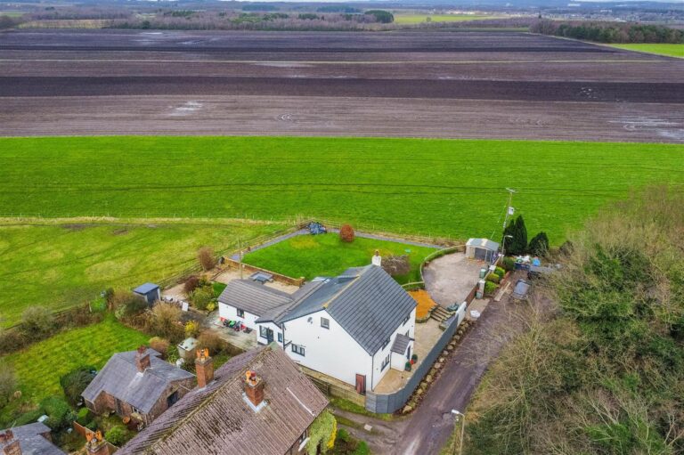 Mossborough Hall Lane, Rainford, St. Helens